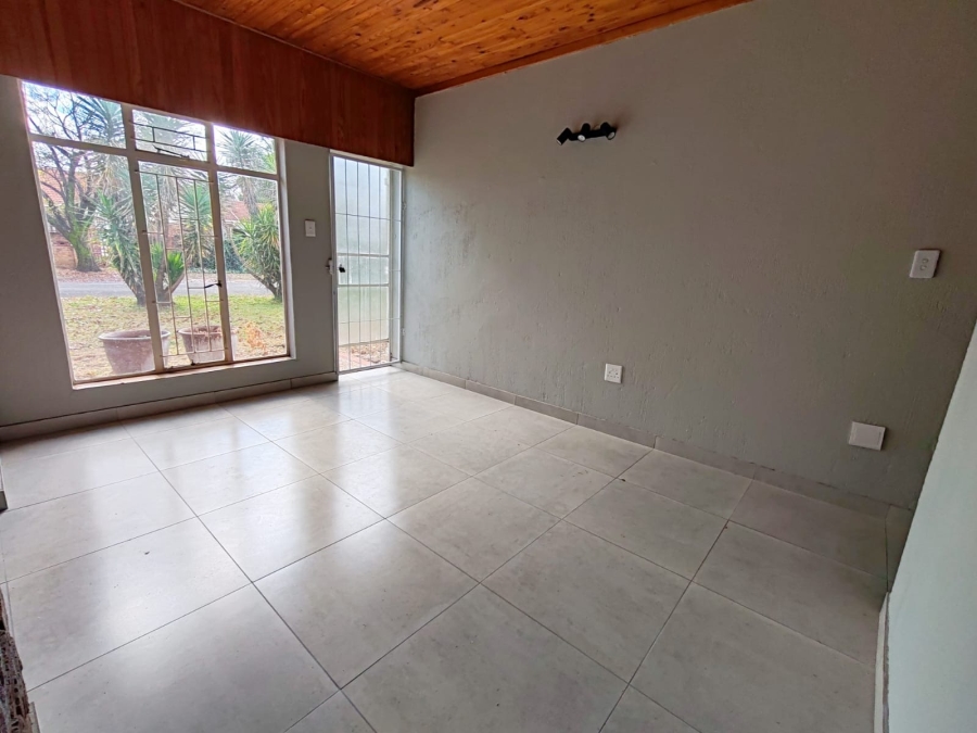 5 Bedroom Property for Sale in Miederpark North West